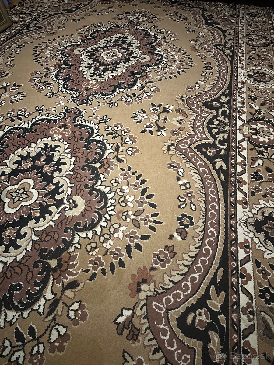 Predám nábytok a koberec - 2