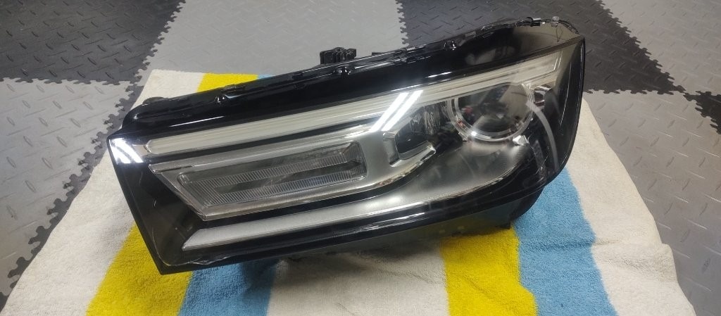 Audi Q5 II 2 FY 2016 - 2020 - Lave predne svetlo - 2