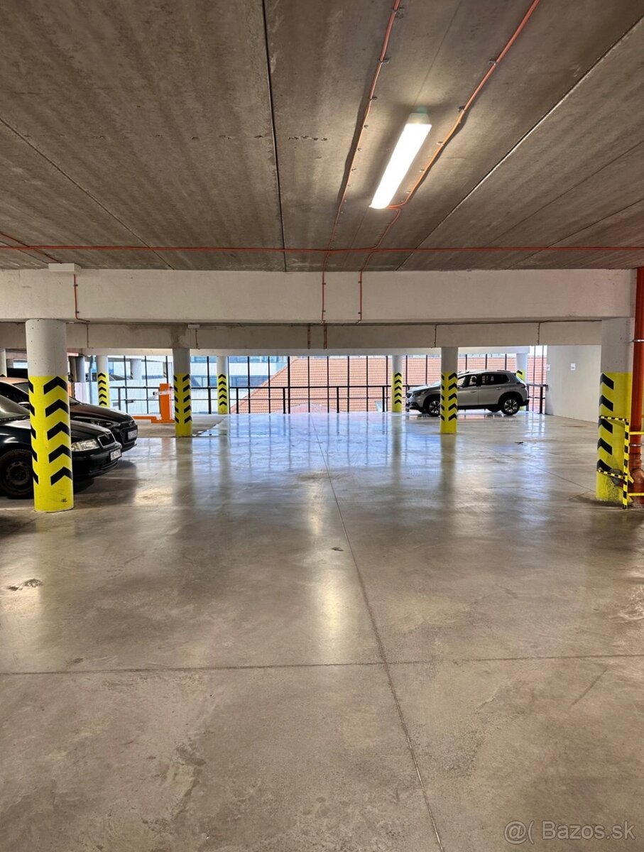 Polygon parkovacie miesto - 2