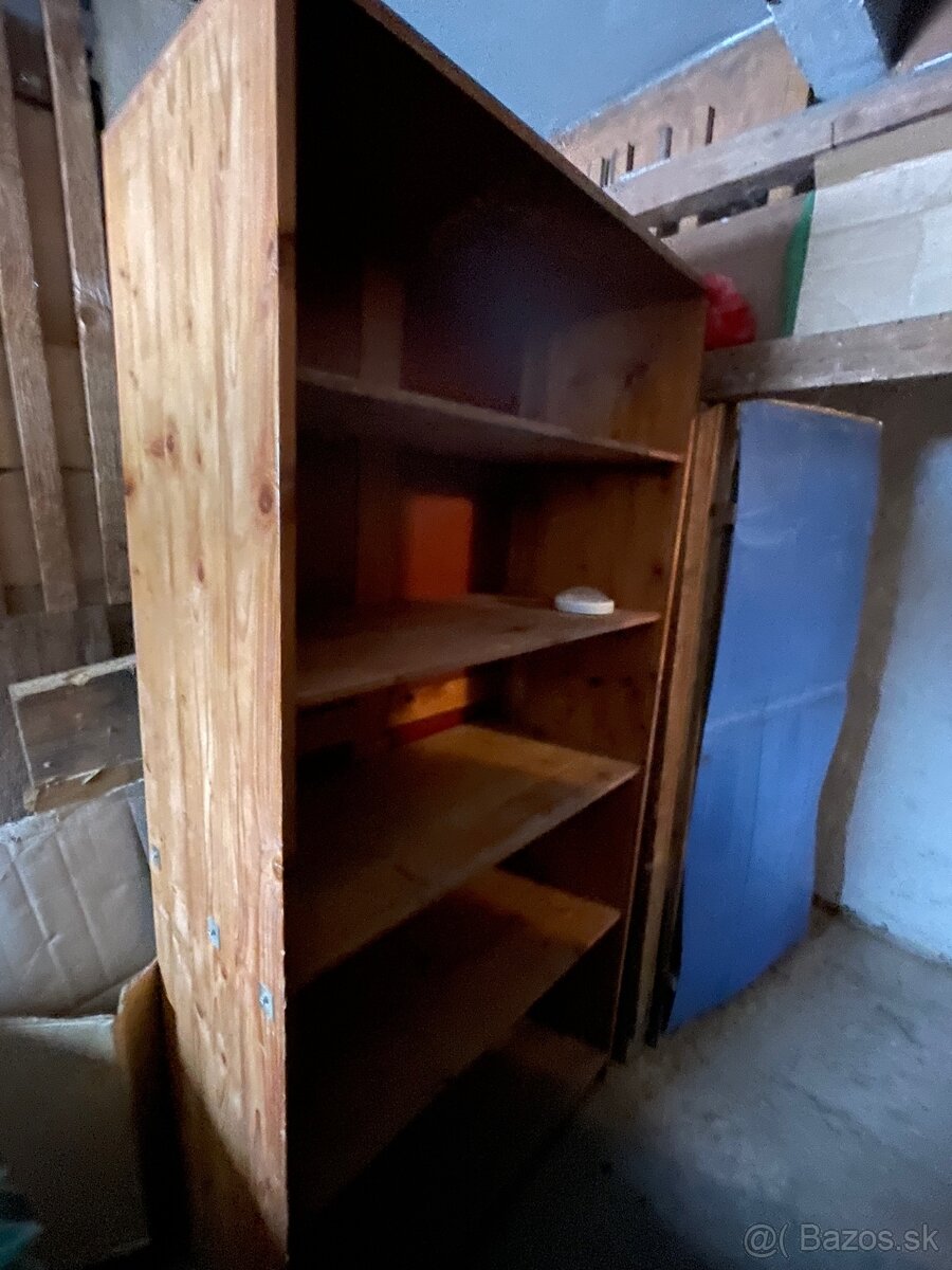 Darujem staré skrine - 2