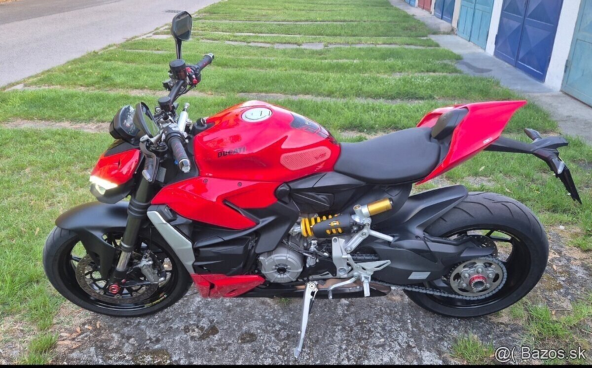 DUCATI STREETFIGHTER V2 - 2