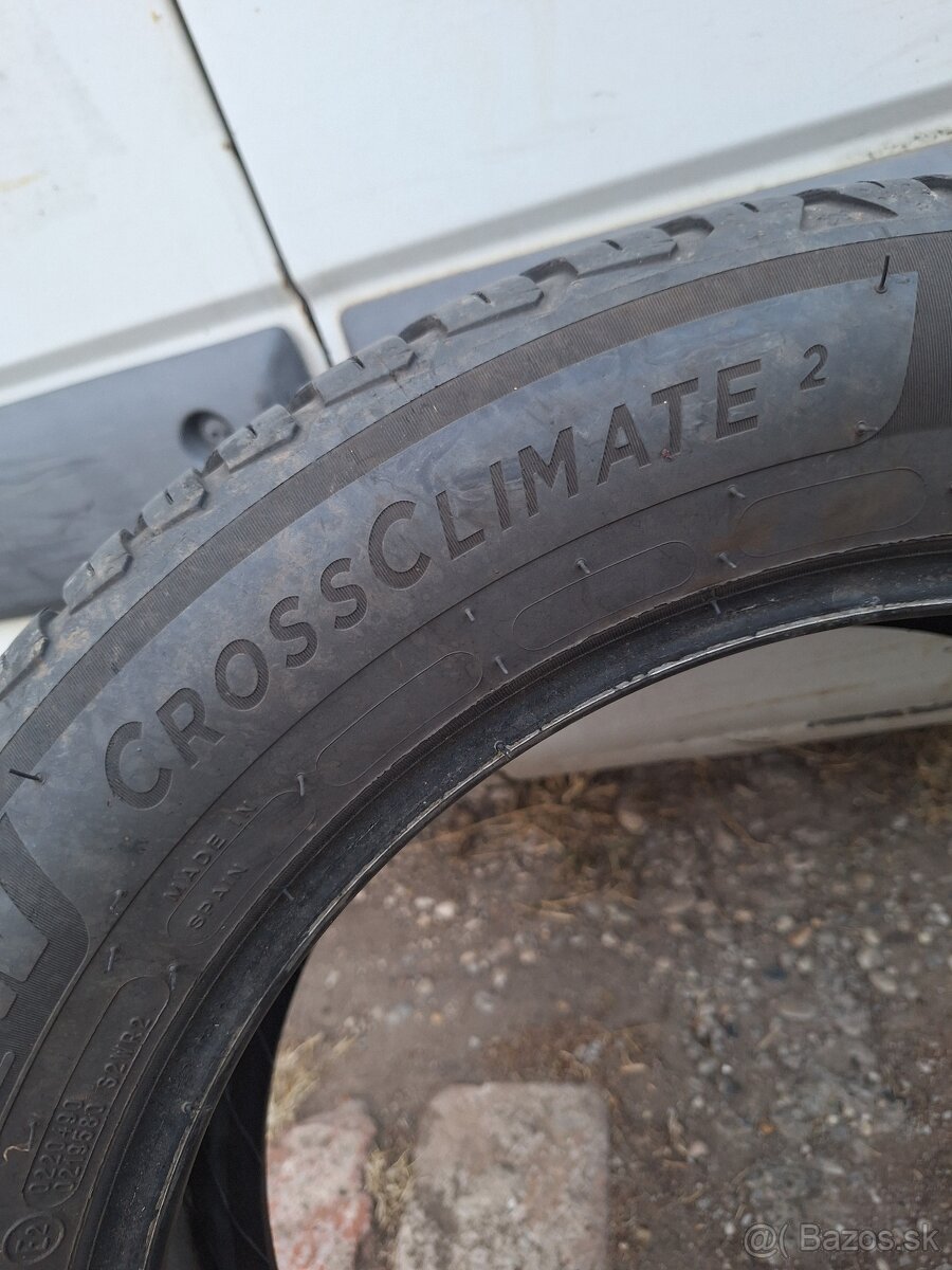 MICHELIN 205/55r17 celoročná - 2