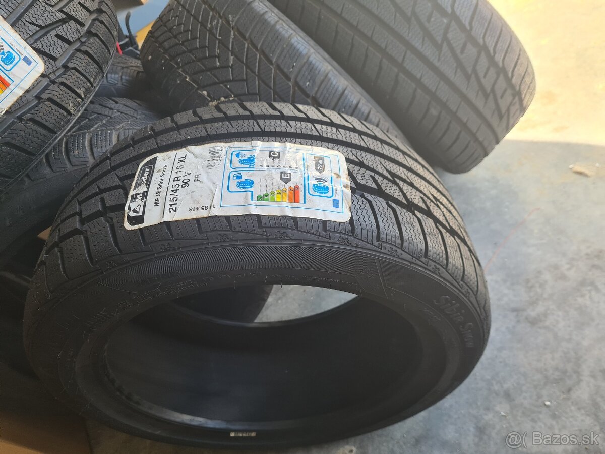 Matador sibir snow MP92 215/45/R16 - 2