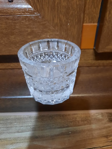 Kryštálový svietnik alebo popolník - 2