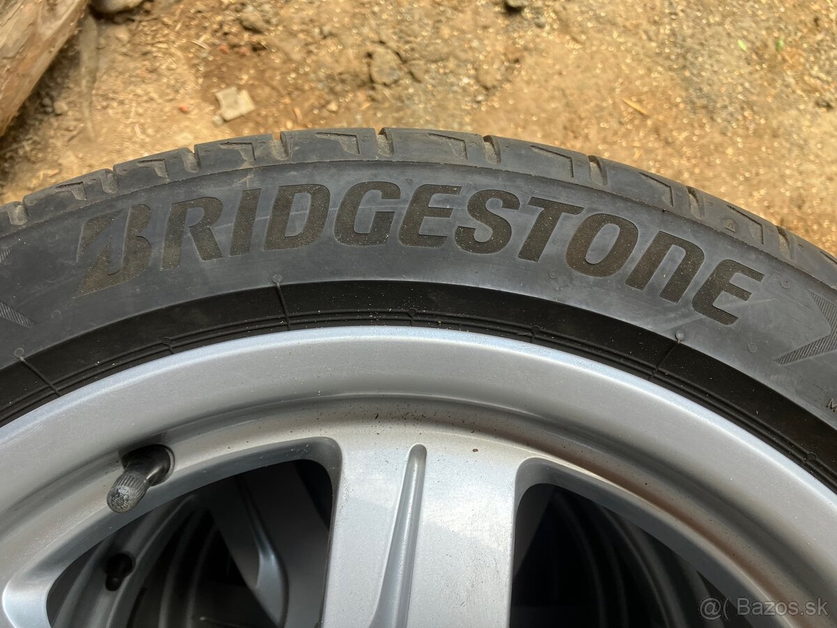 225/45 r17 - 2