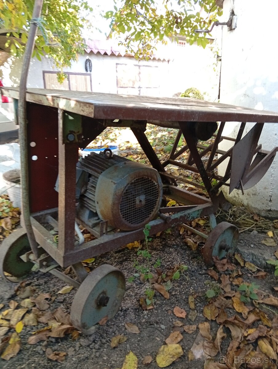 Predám cirkulár s veľa prislušenstvom - 2