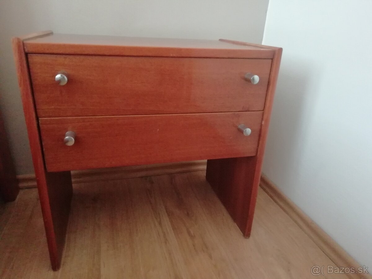 Nočné stolíky - 2