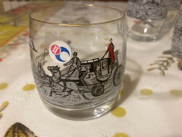 predám dve sady pohárov so vzorom, - 2