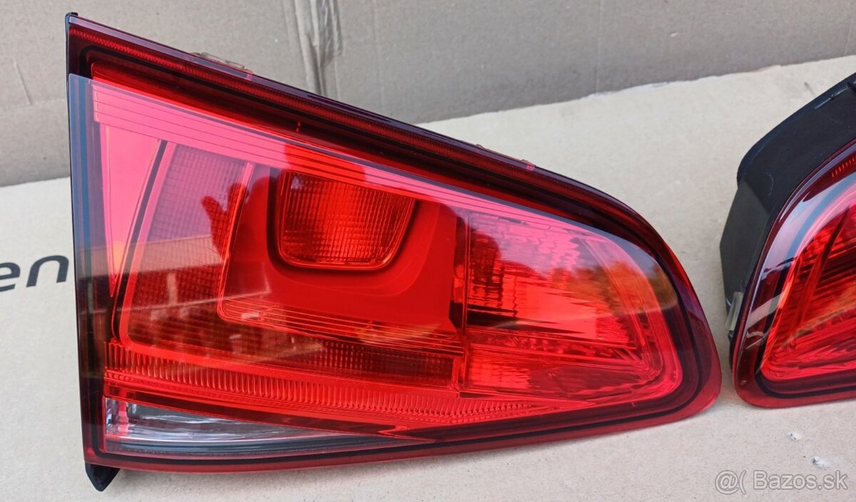 VW Golf 7 VII hatchback zadne svetla - 2