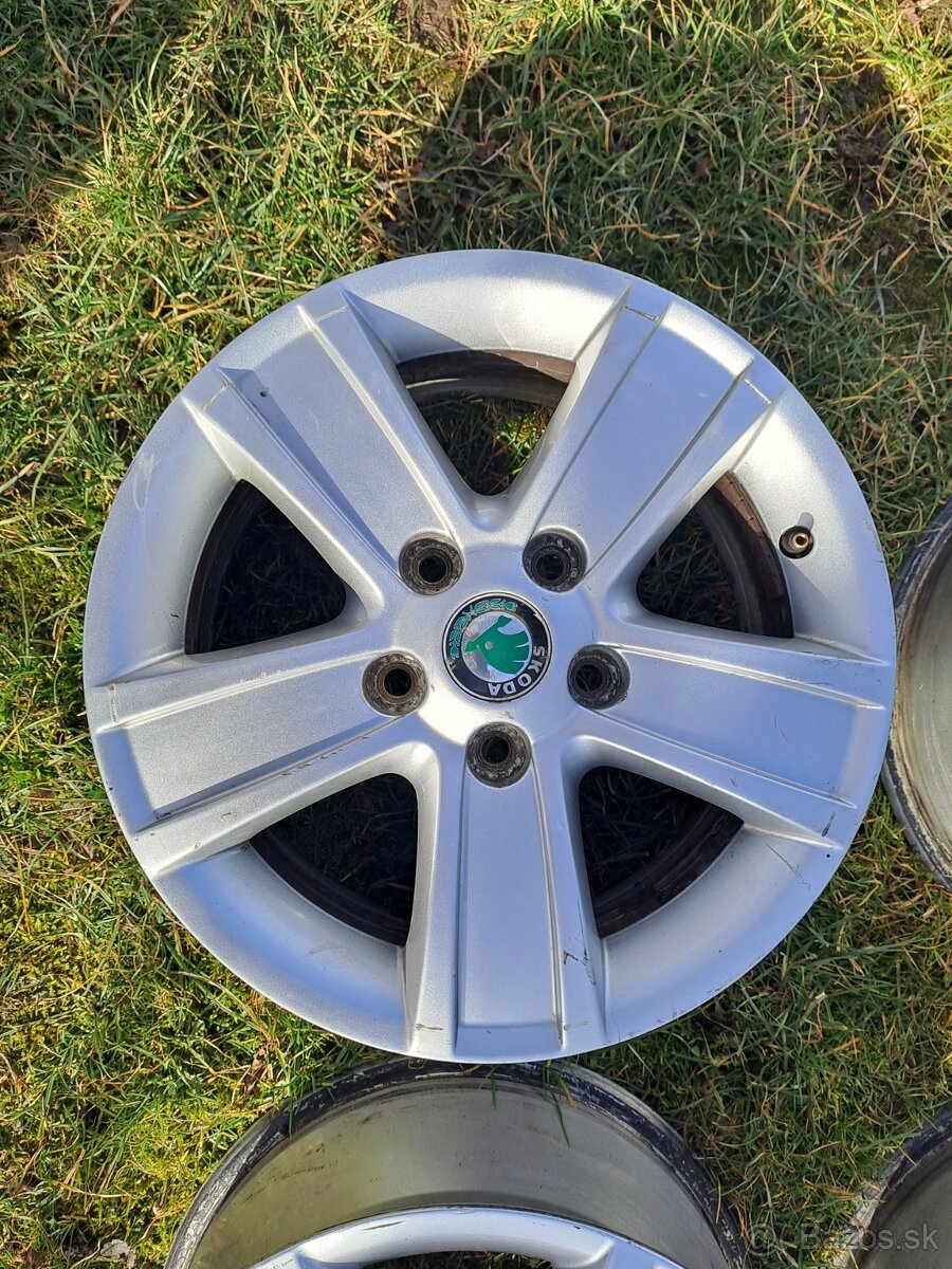 Elektróny Octavia 15" - 2