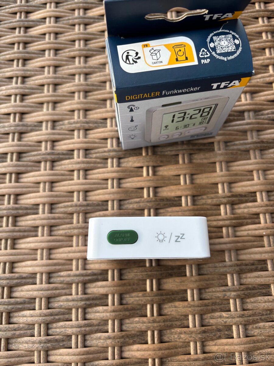 TFA Digitálny budík - 2