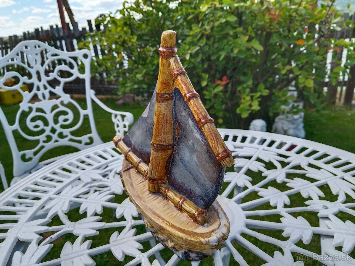 Keramická soška plachetnice - 2