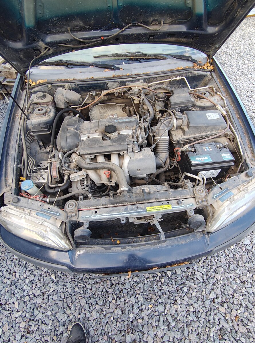 Predám Volvo S40 1.6i - 2