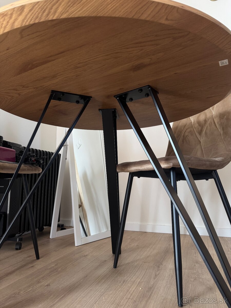Jedálenský stôl - 2