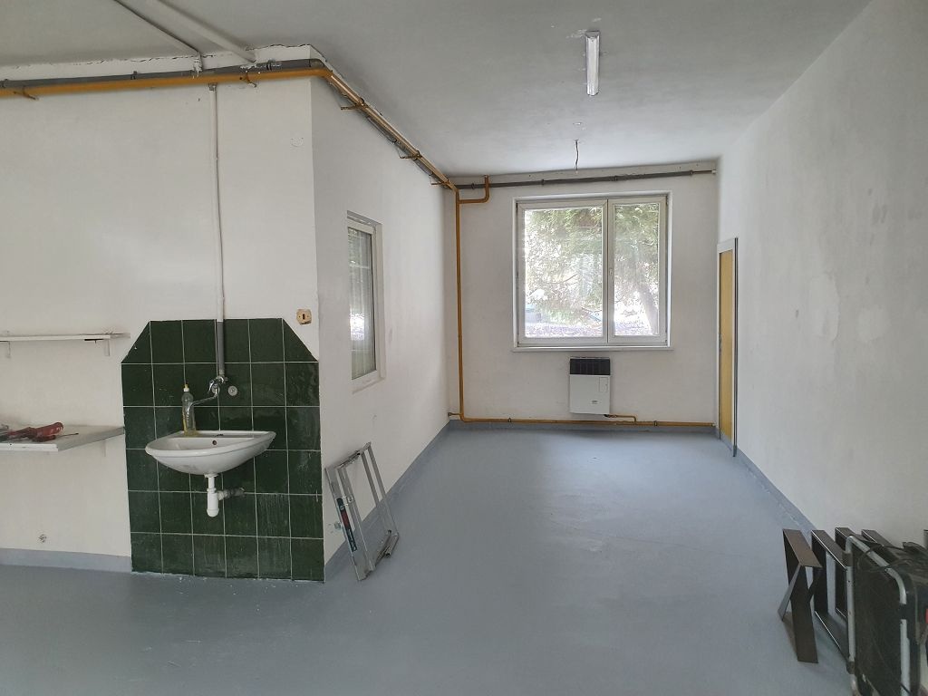 Prenájom - komerčné Priestory 200 m2 v Levoči. - 2