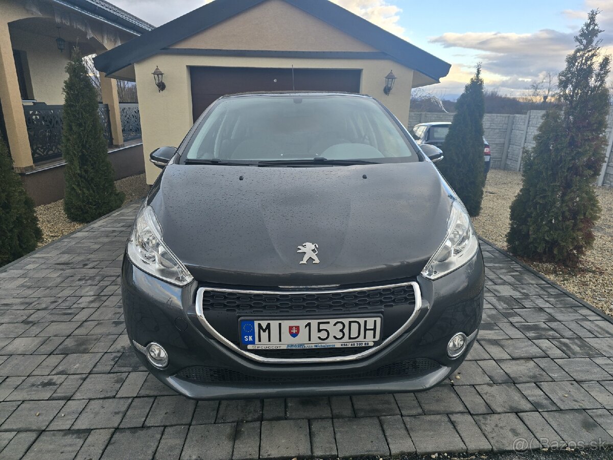 Predám Peugeot 208 1.2 benzín 45000km - 2