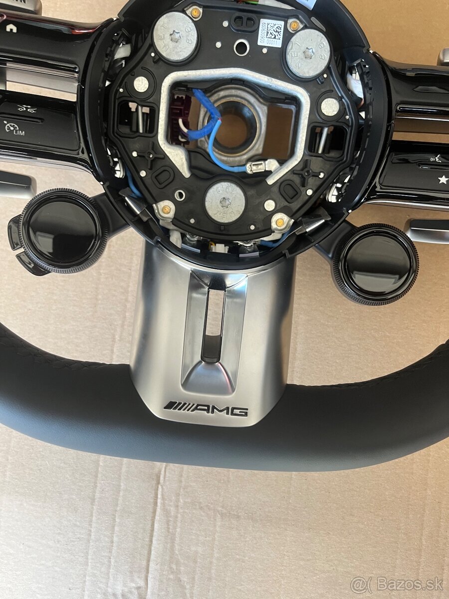 Volant Mercedes AMG - 2