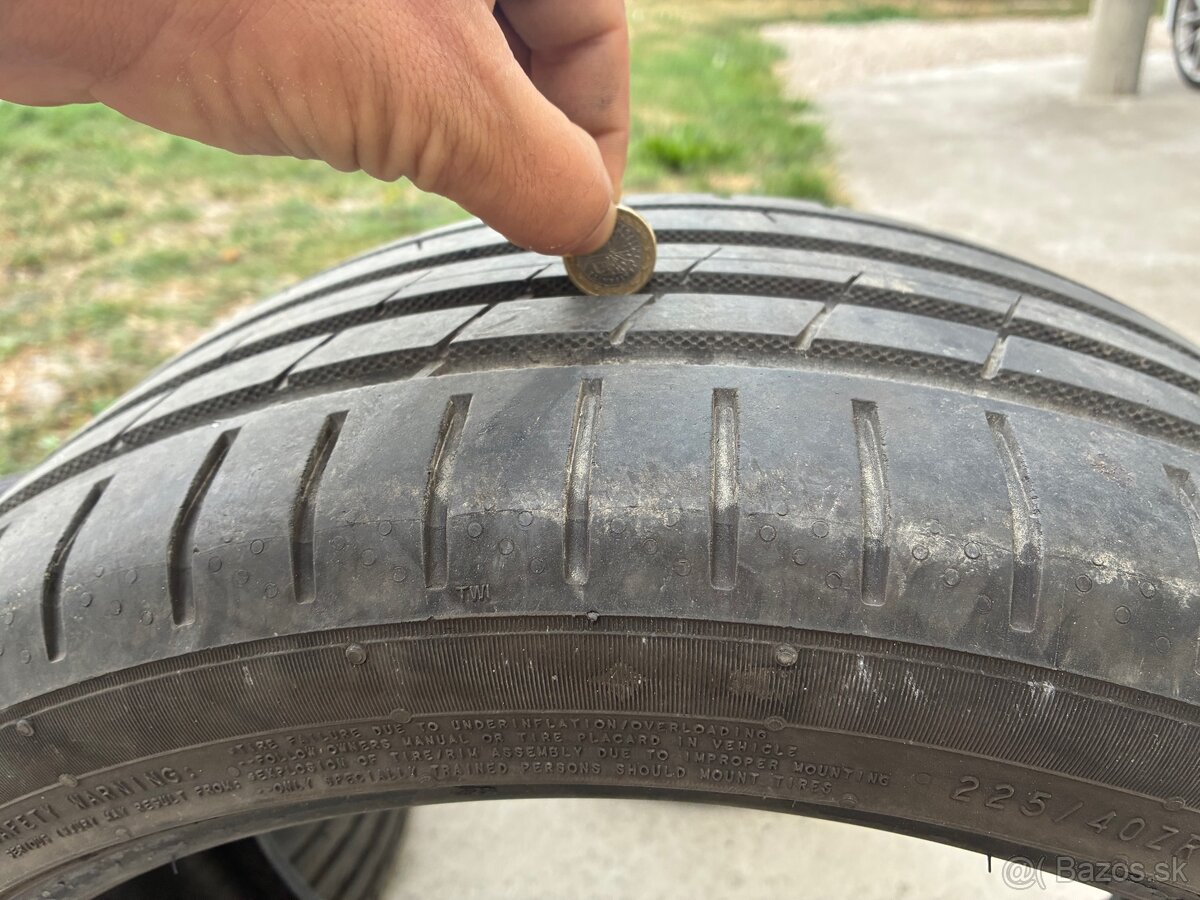 Nokian letne Pneu 225/40 R18 - 2