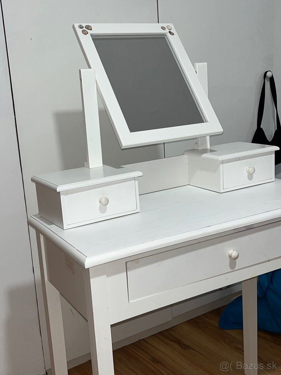 💄 Dievčenský toaletný stolík so zrkadlom - 2