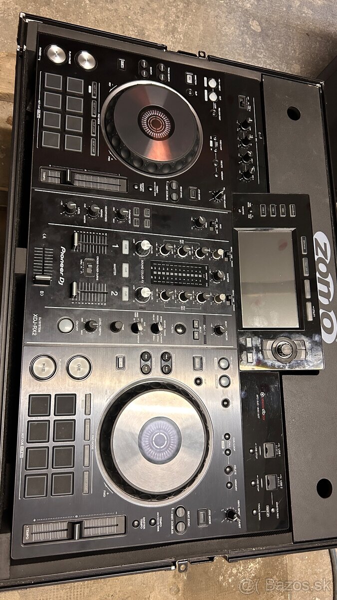 Pioneer XDJ-RX2 + Zomo rack - 2