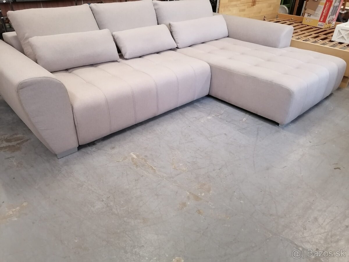 sedacka s elektrickym vysuvom - 2