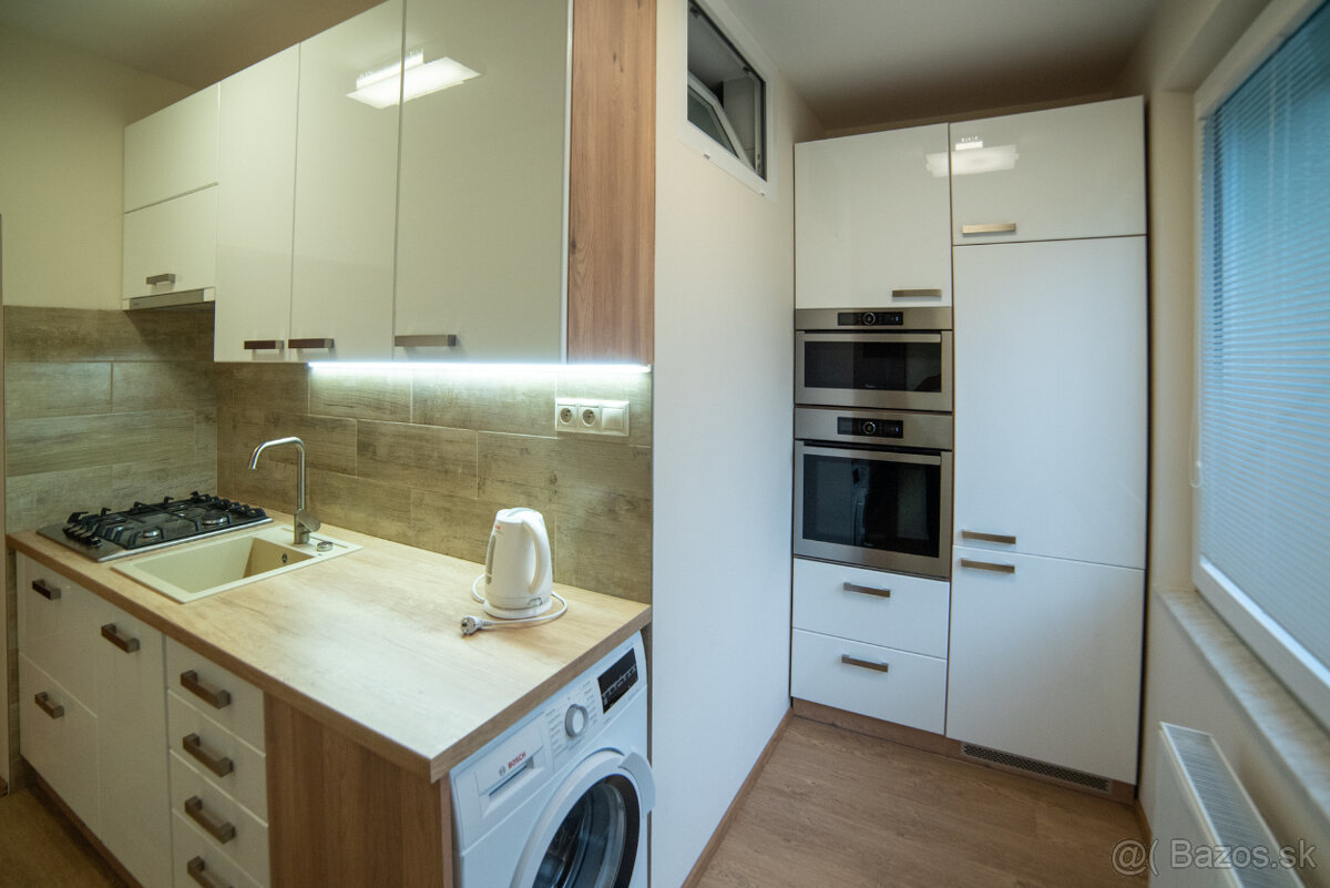 Na prenájom ZREKONŠTRUOVANÝ 2 izbový byt v Púchove+zariadený - 2