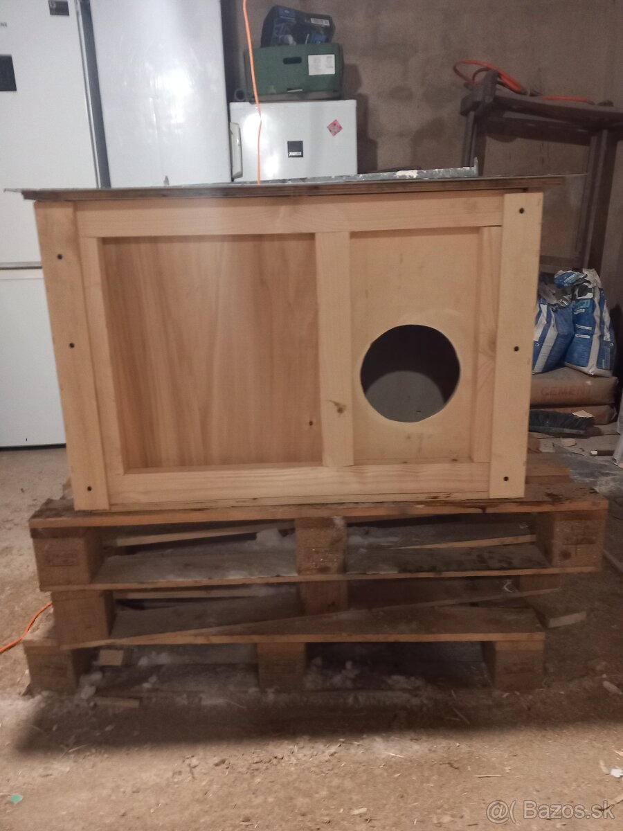 Vyrábam búdky pre mačky. - 2