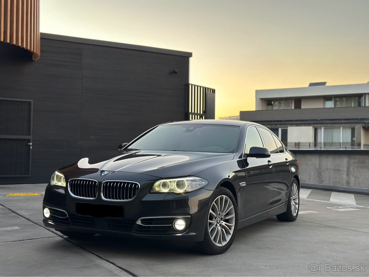 BMW 530d xDrive Luxury Line (F10) – Top výbava - 2