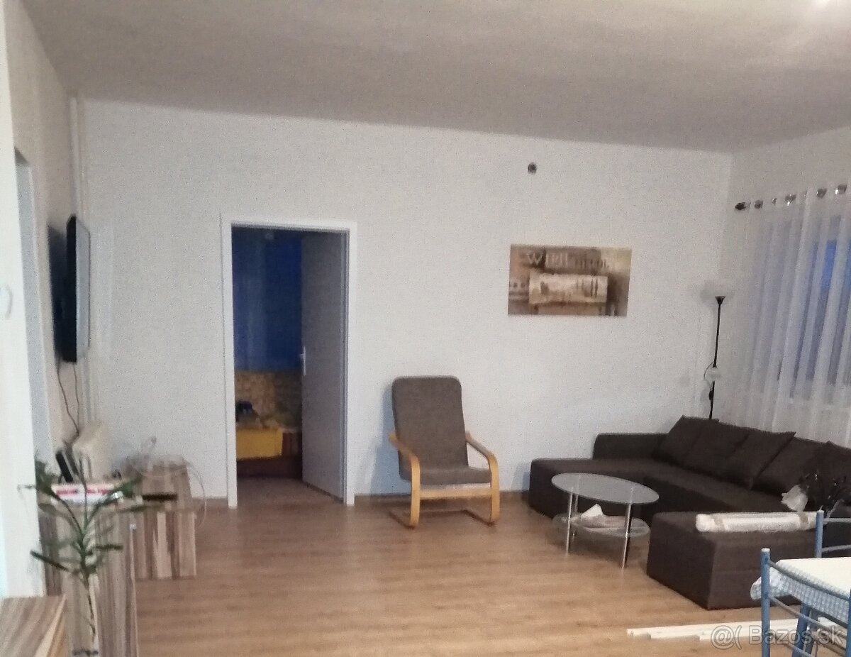 Predám sedačku v tvare U. - 2