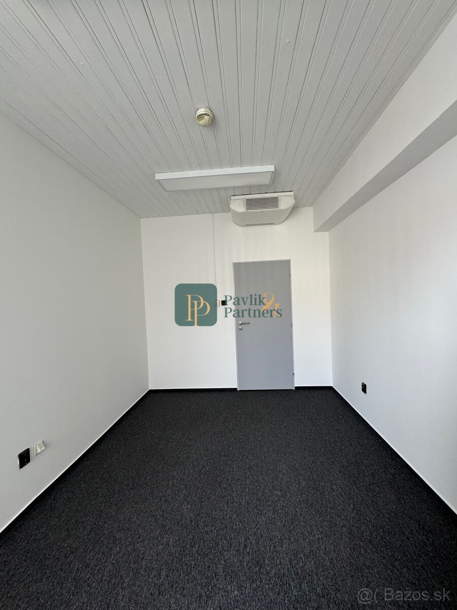 Prenájom kancelársky priestor, úplne centrum mesta, 13m2 - 2