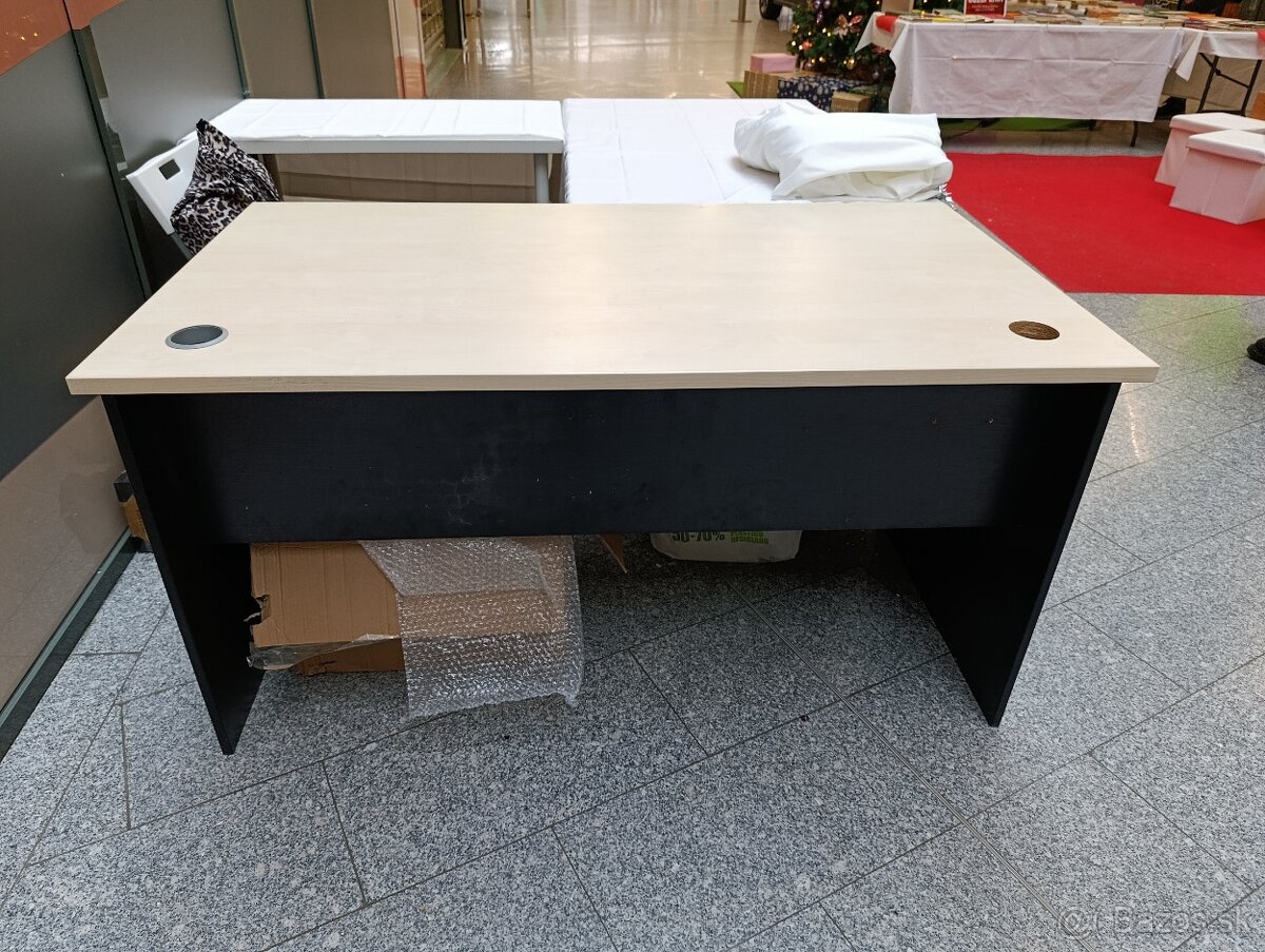 Písací stôl zadarmo - 2