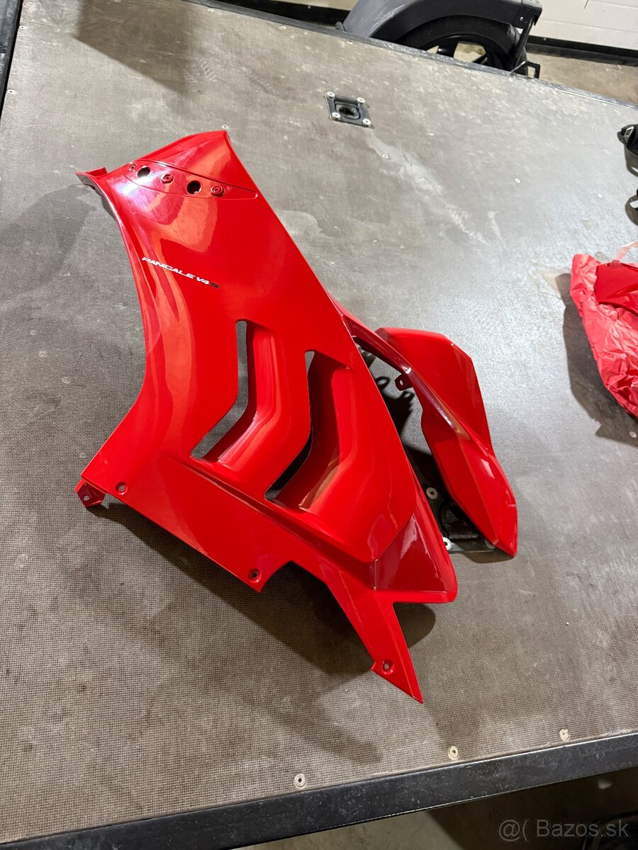 Plasty na DUCATI Panigale V4S - 2