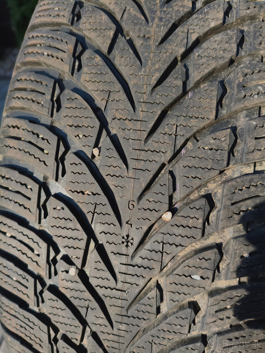 Nokian WR SUV4 215/65 R16 - 2