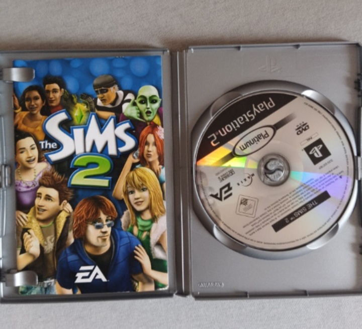 Sims 2 hra na playstation 2. - 2