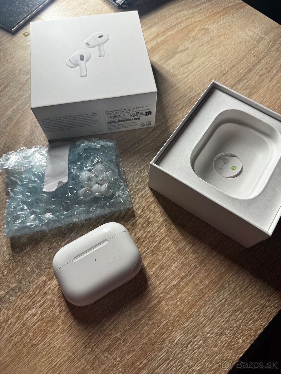 AirPods pro 3 - 2