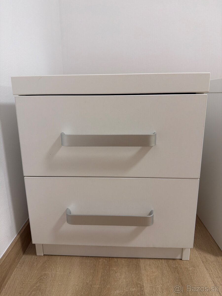 Nočný stolík - 2
