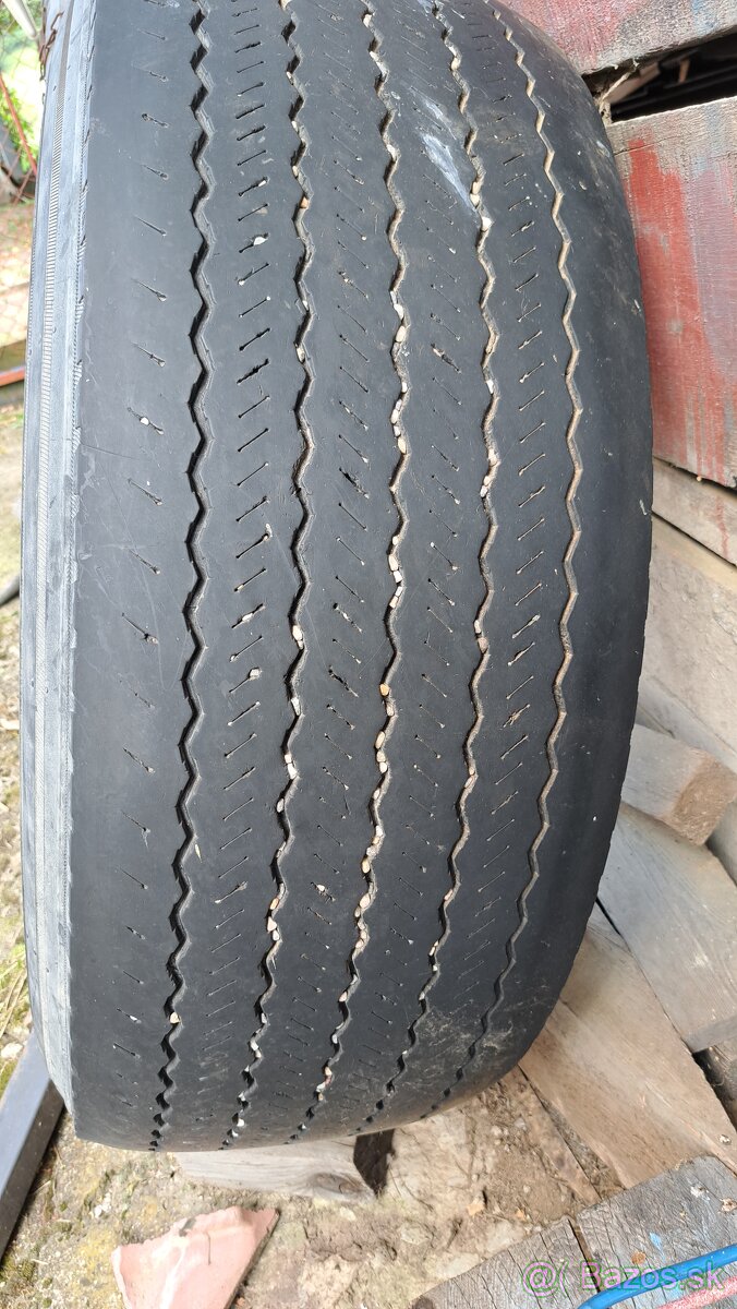 Pneumatiky 385/65/22,5 - 2