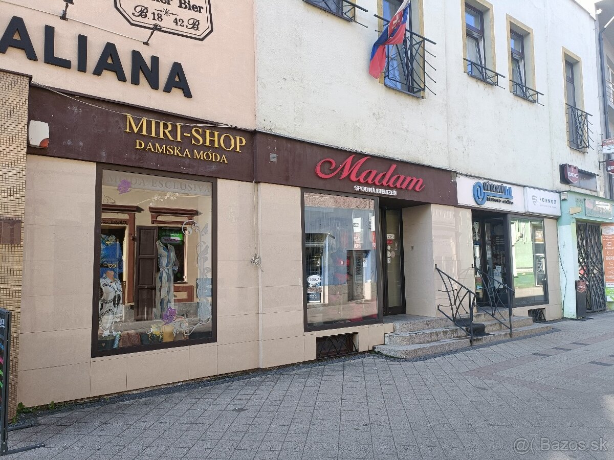 frekventovaná pešia zóna ul.Podhora 26 - 2