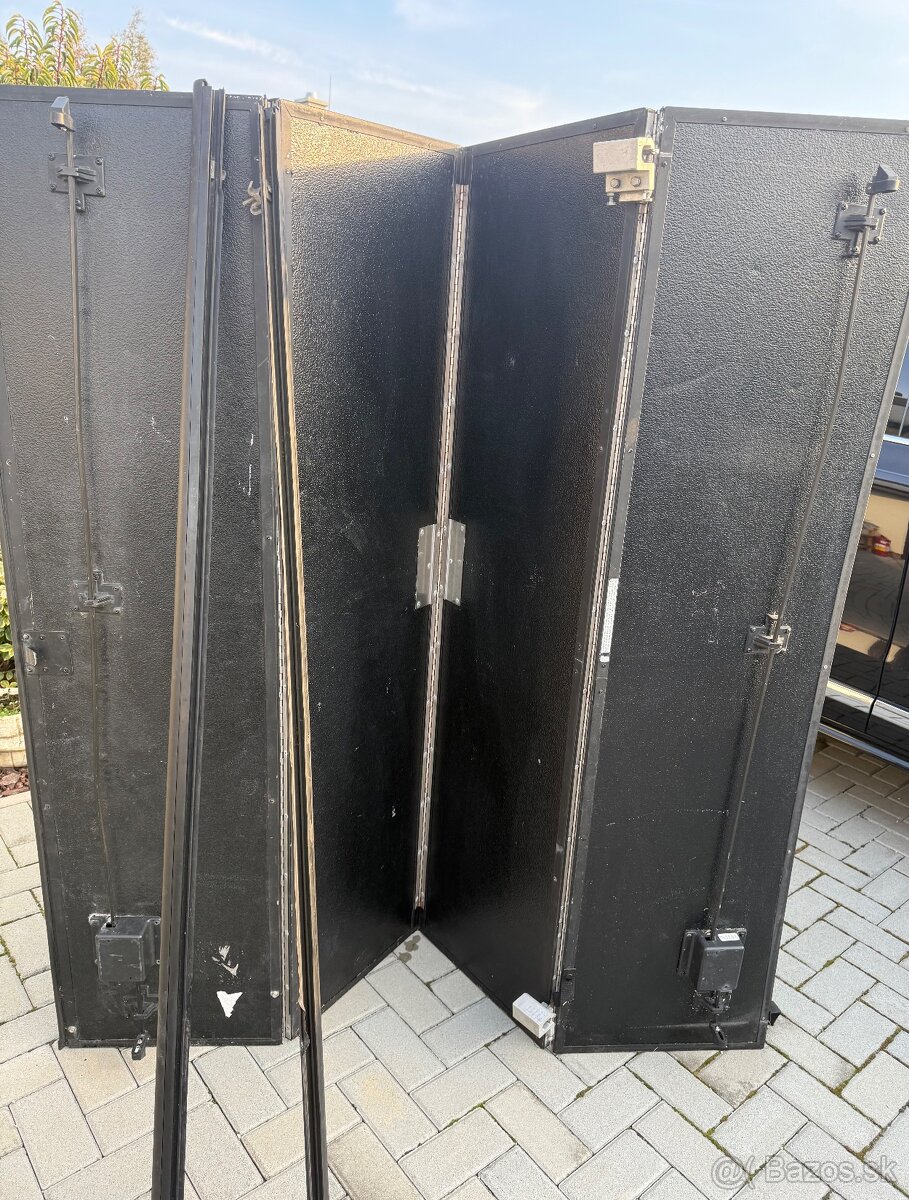 Kryt korby Dodge RAM - 2