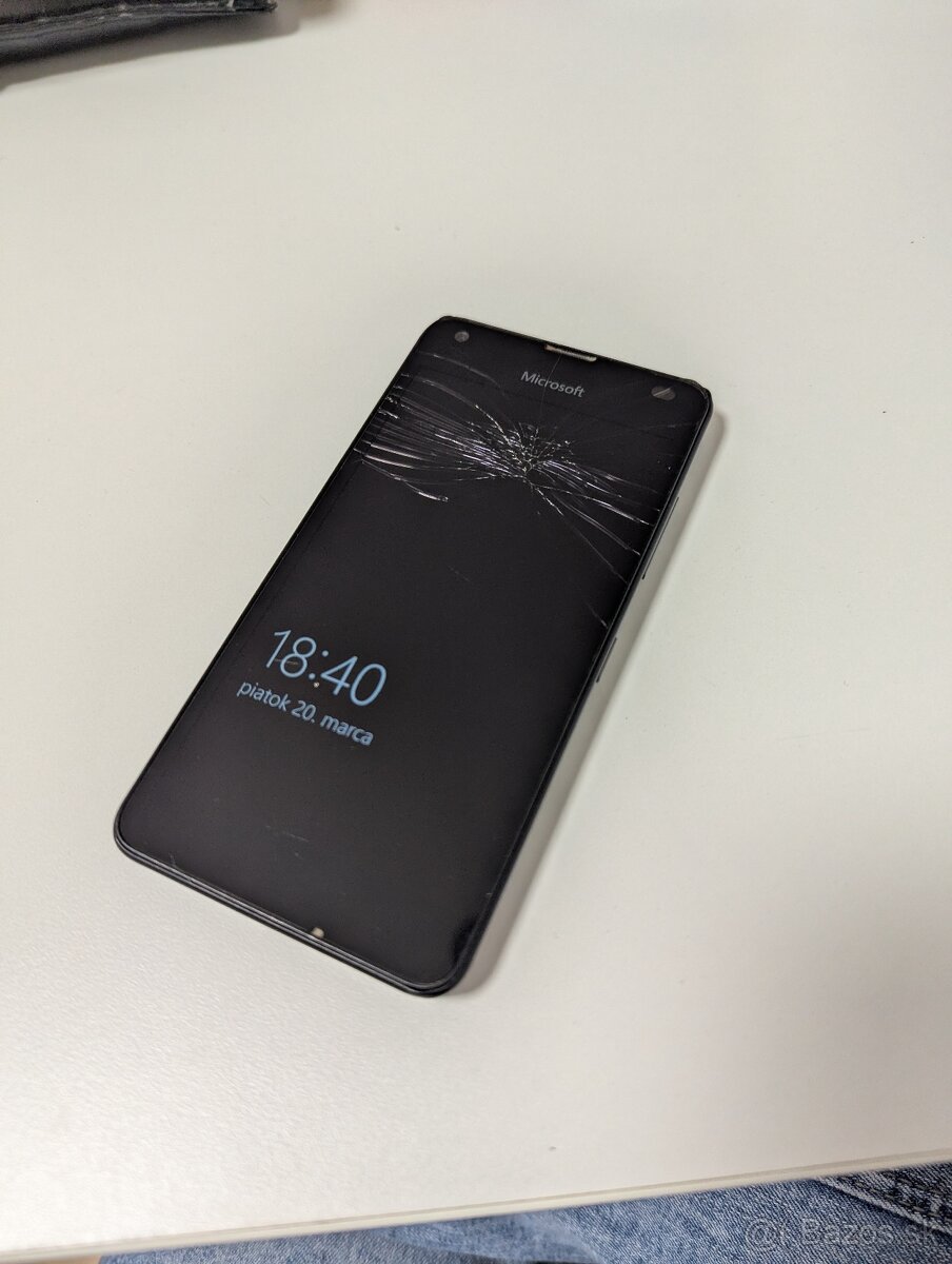Microsoft Lumia 550 - 2