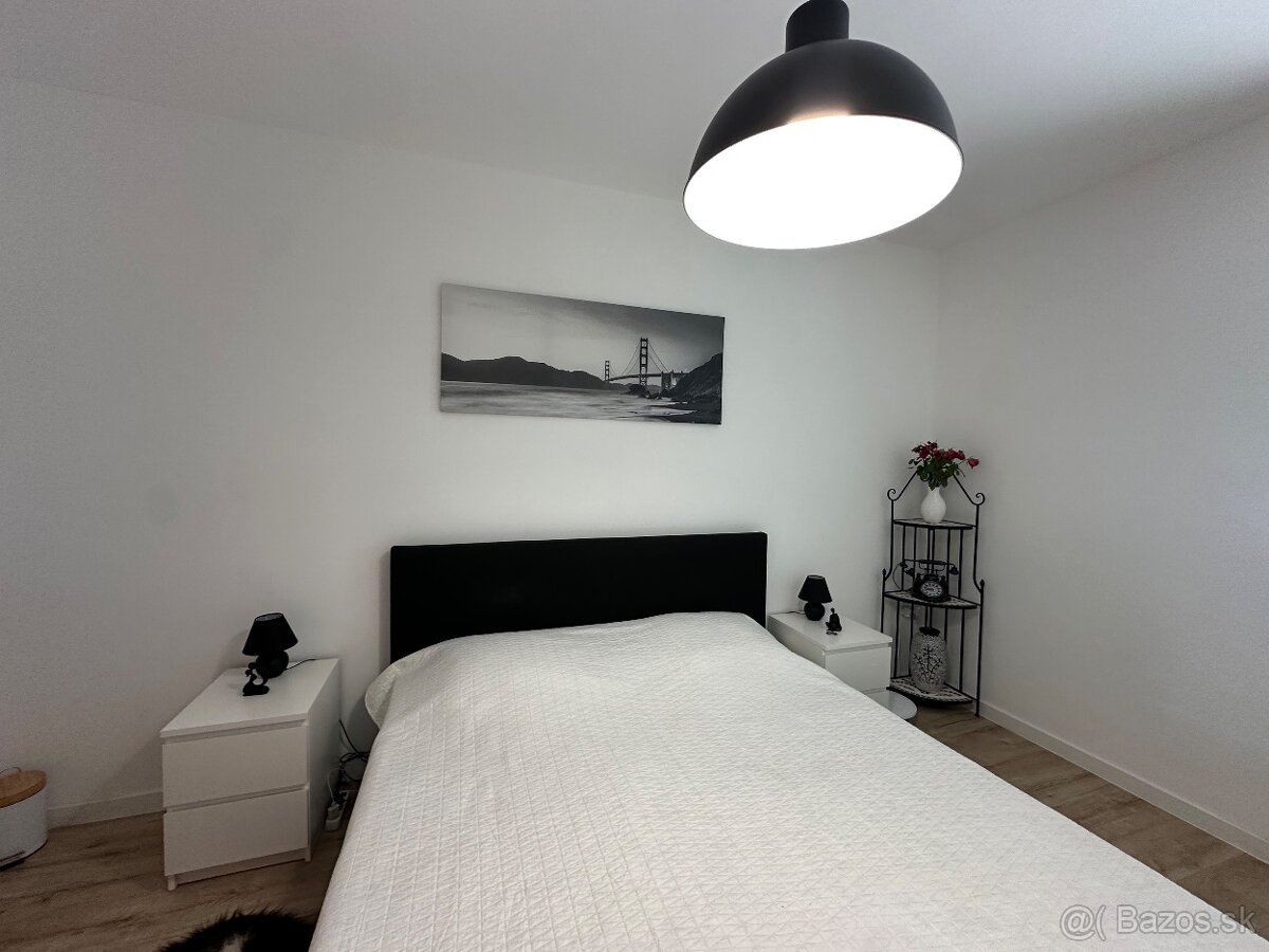 Na predaj zariadený 2 izbový byt s balkónom v Senci - 2