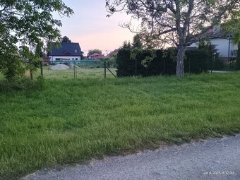 Veľká Dolina - Lukratívny pozemok pre RD, 600-700m2 - 2