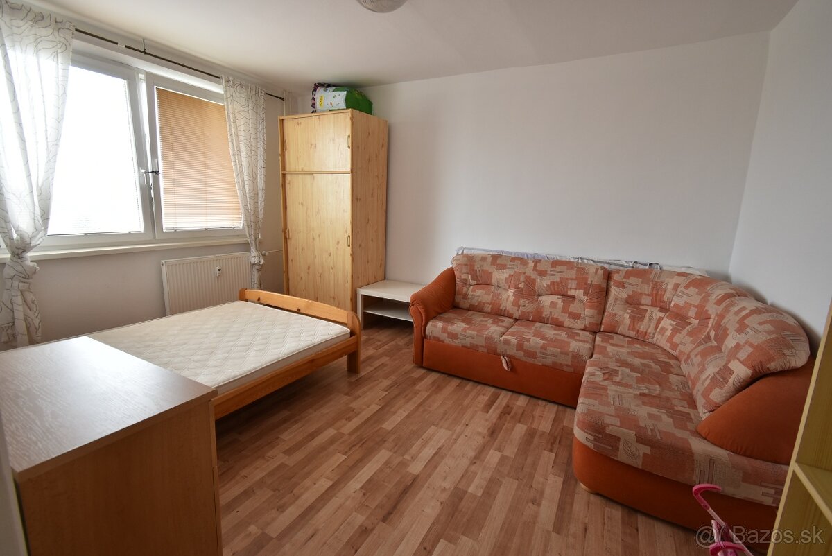 Malacky: Ponúkame priestranný 1 izb.byt Štúrova ul. - 2