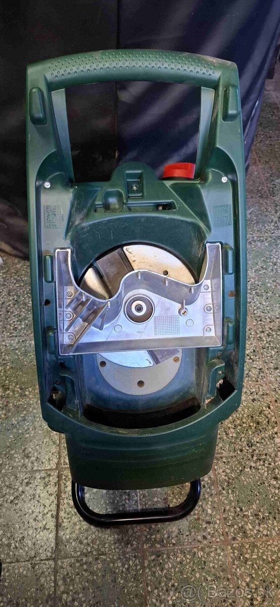 Predám drtič konárov Bosch AXT RAPID 2000 - 2