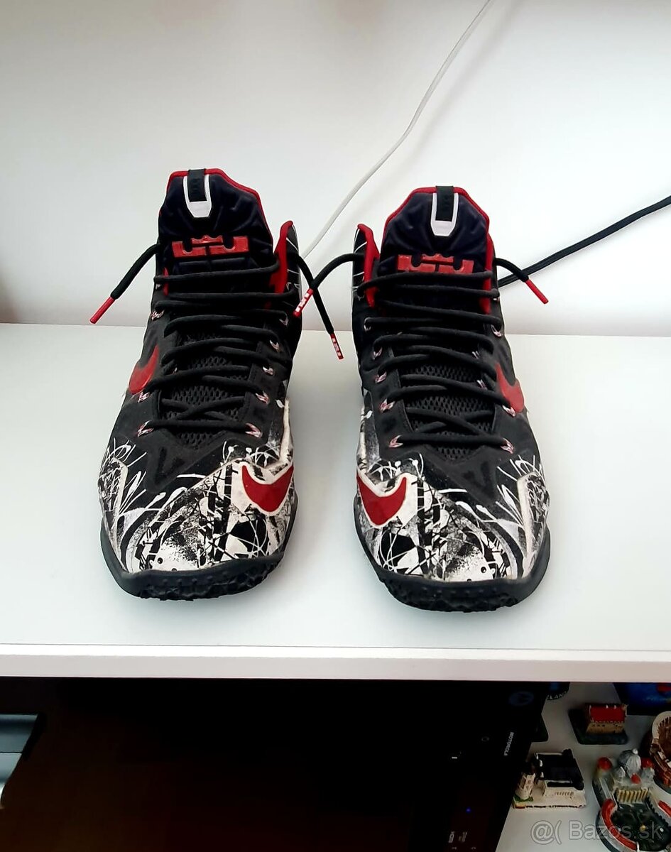 Nike LeBron James 11 - Graffiti - 2