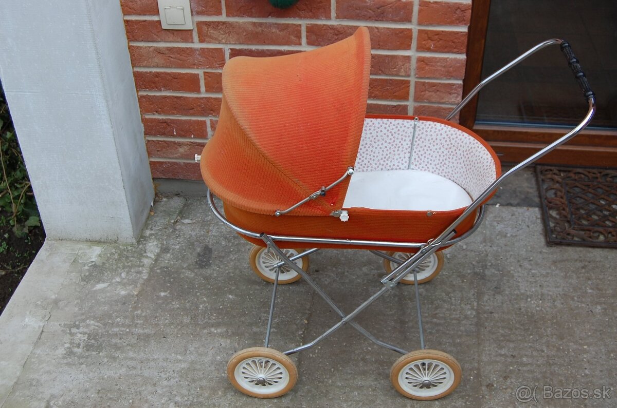 Detský retro kočík pre bábiky. - 2