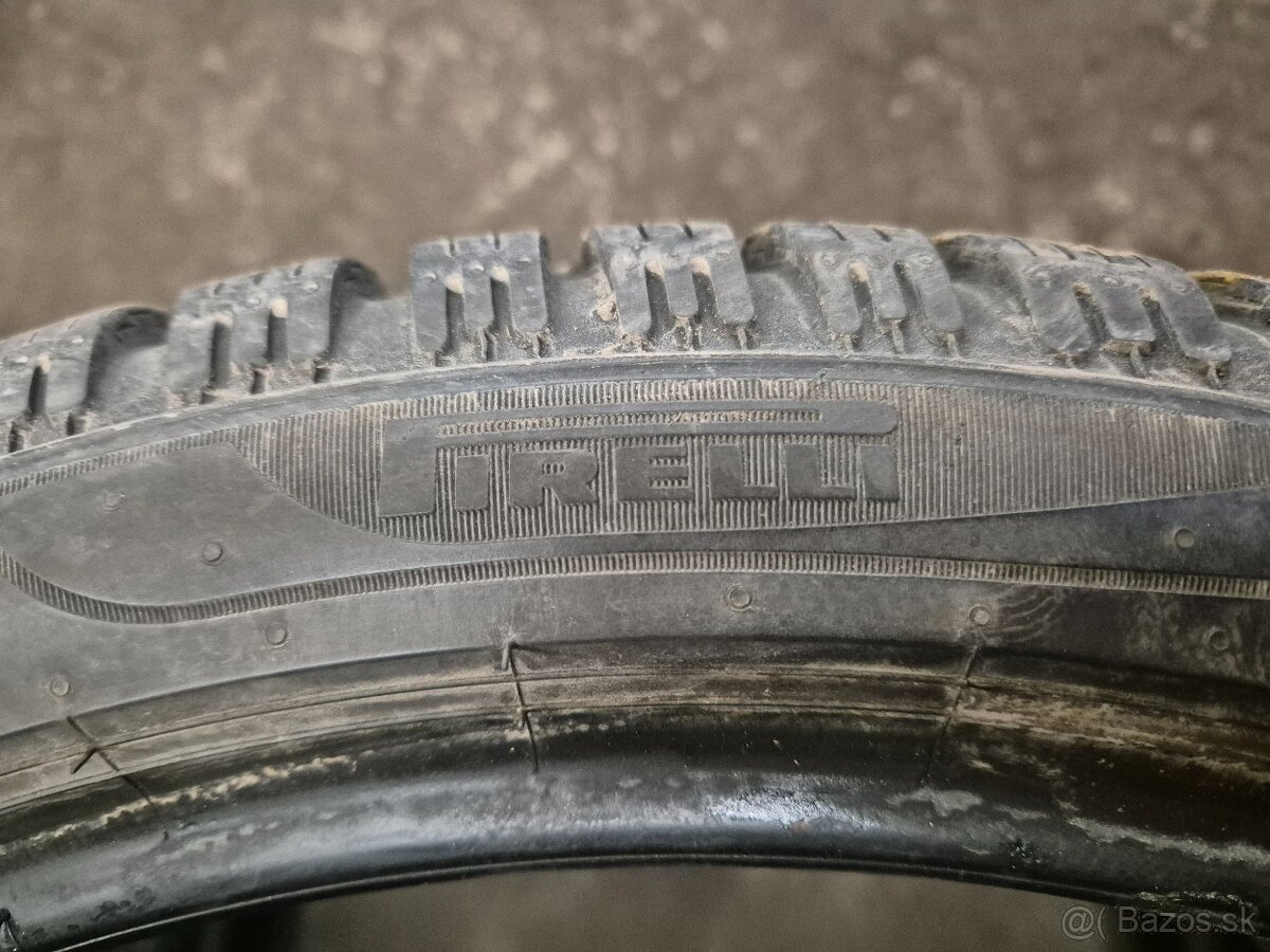 Pirelli Cinturato Winter 2 225/40 R18 92V - 2