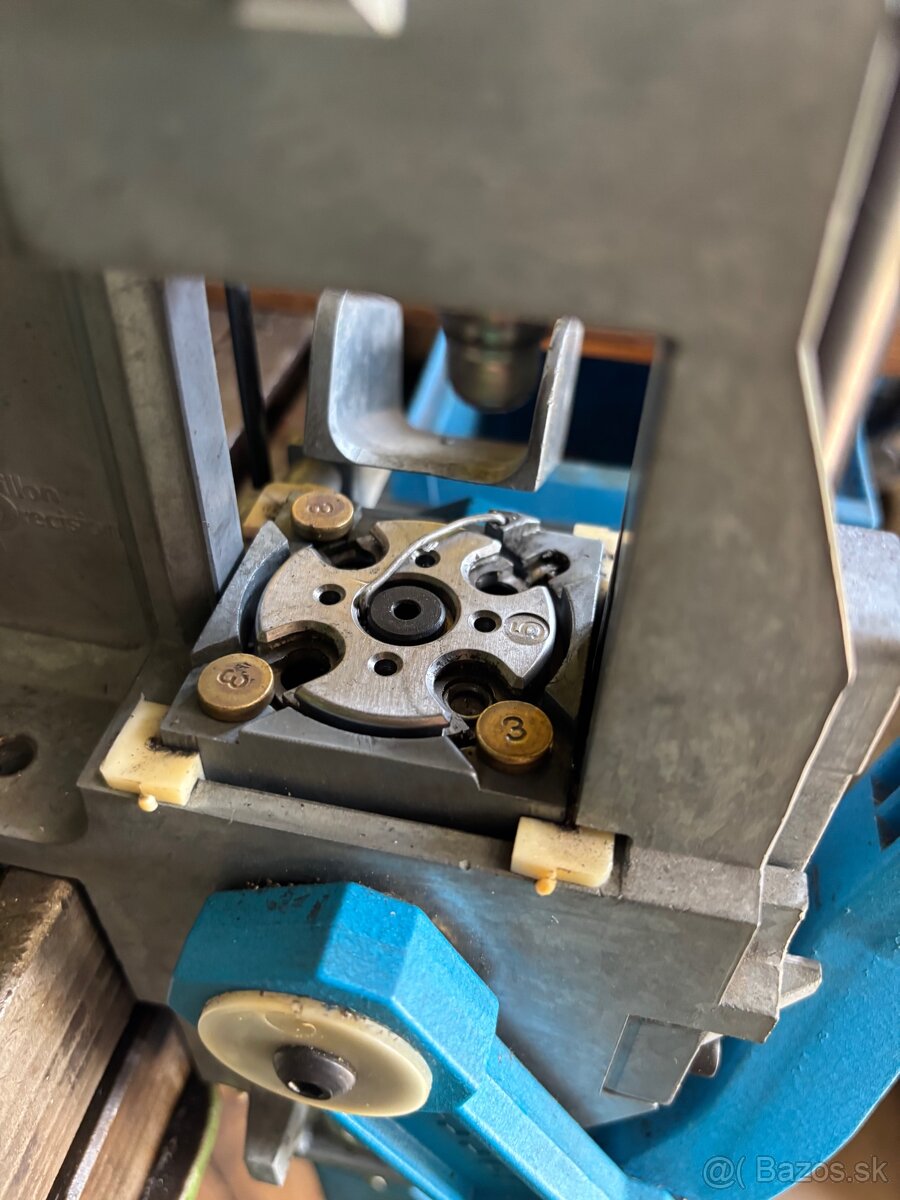 Prebíjací lis Dillon SDB 9mm luger Square Deal B - 2