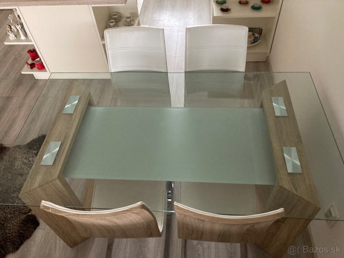 Jedálenský stôl a stolicky - 2