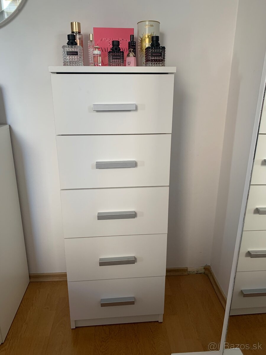 Komoda vysoká biela - 2
